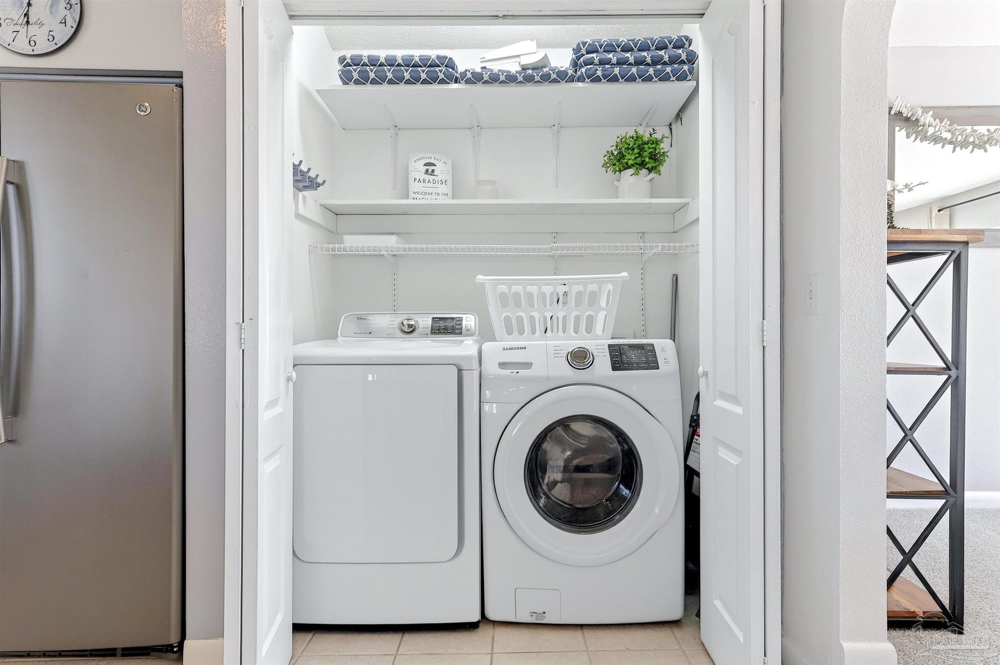 7569 White Sands Blvd