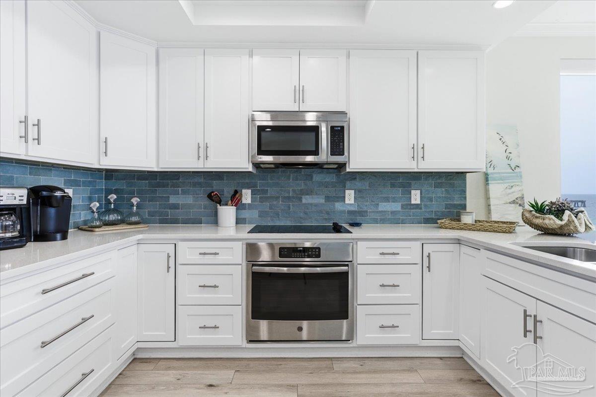 8477 Gulf Blvd # 601