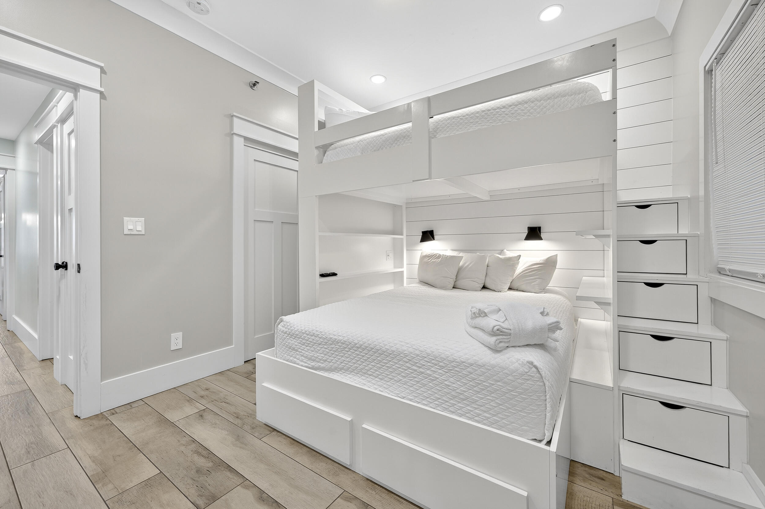 9011 W Us Highway 98, # B1005