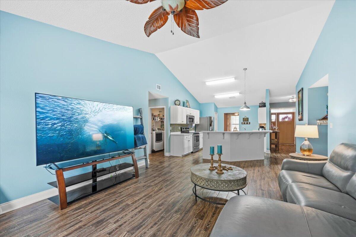 7006 Brighton Oaks Blvd Boulevard