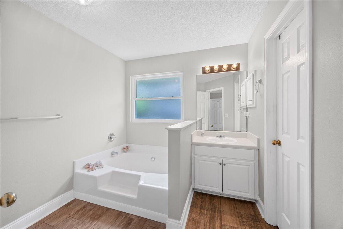 7006 Brighton Oaks Blvd Boulevard