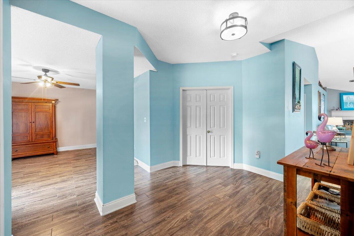 7006 Brighton Oaks Blvd Boulevard