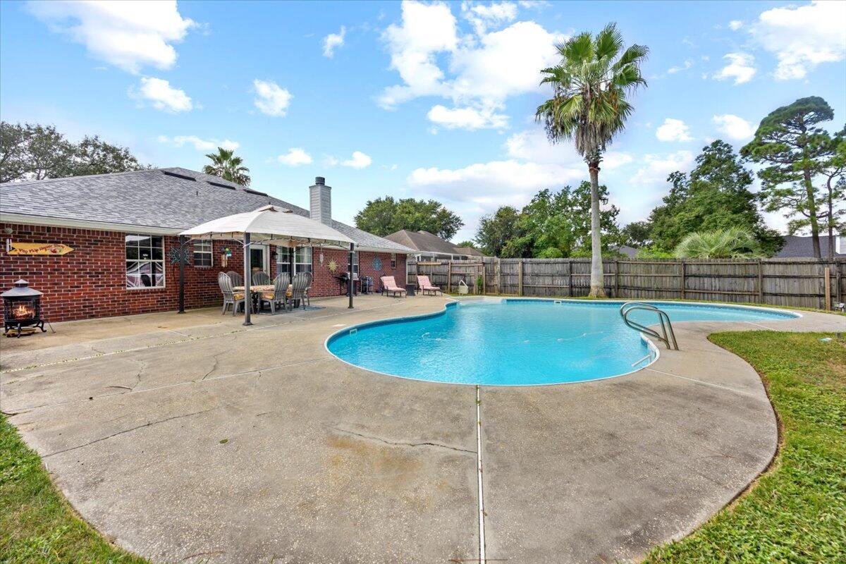 7006 Brighton Oaks Blvd Boulevard