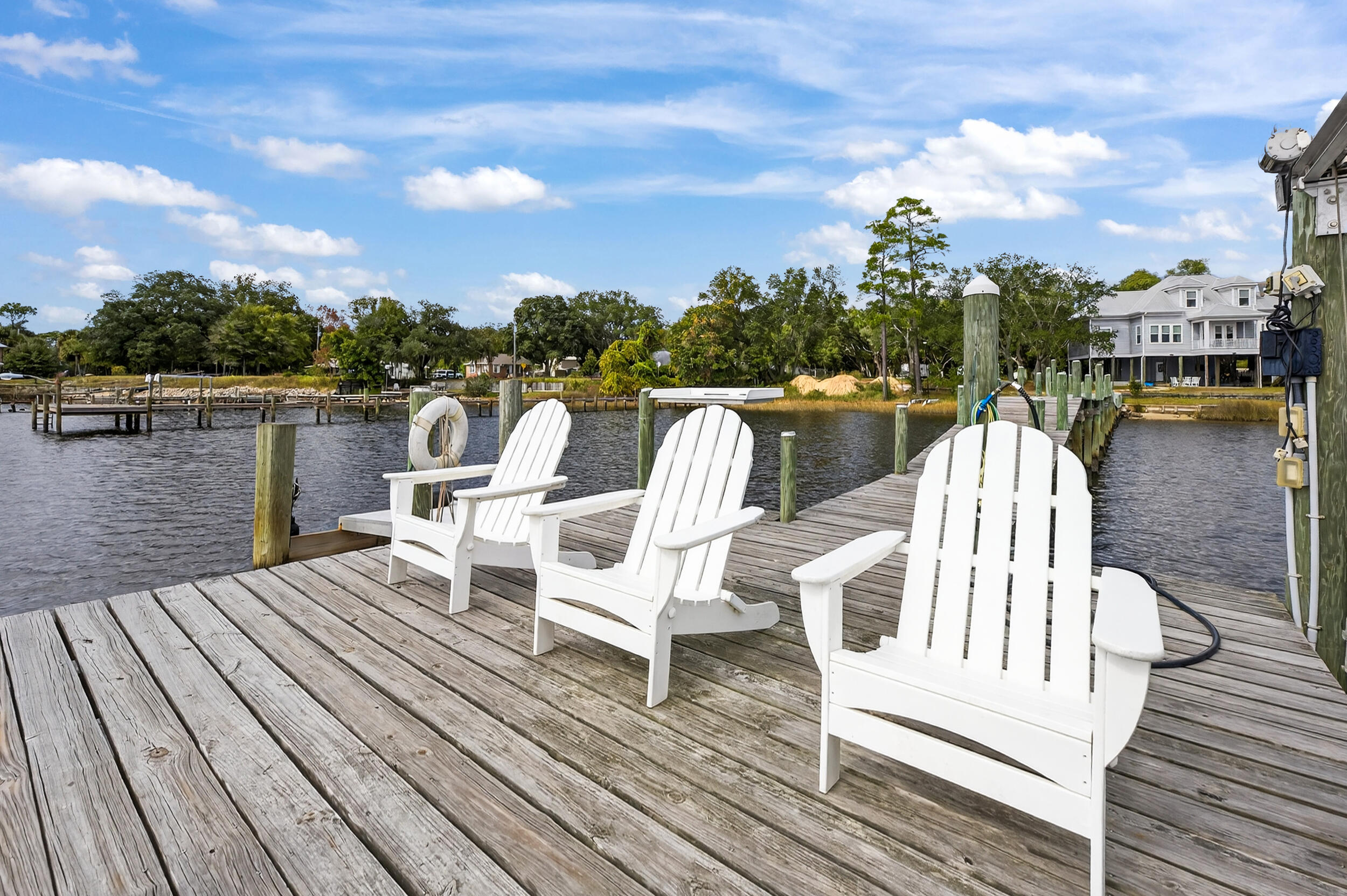 2975 Holley Point Road