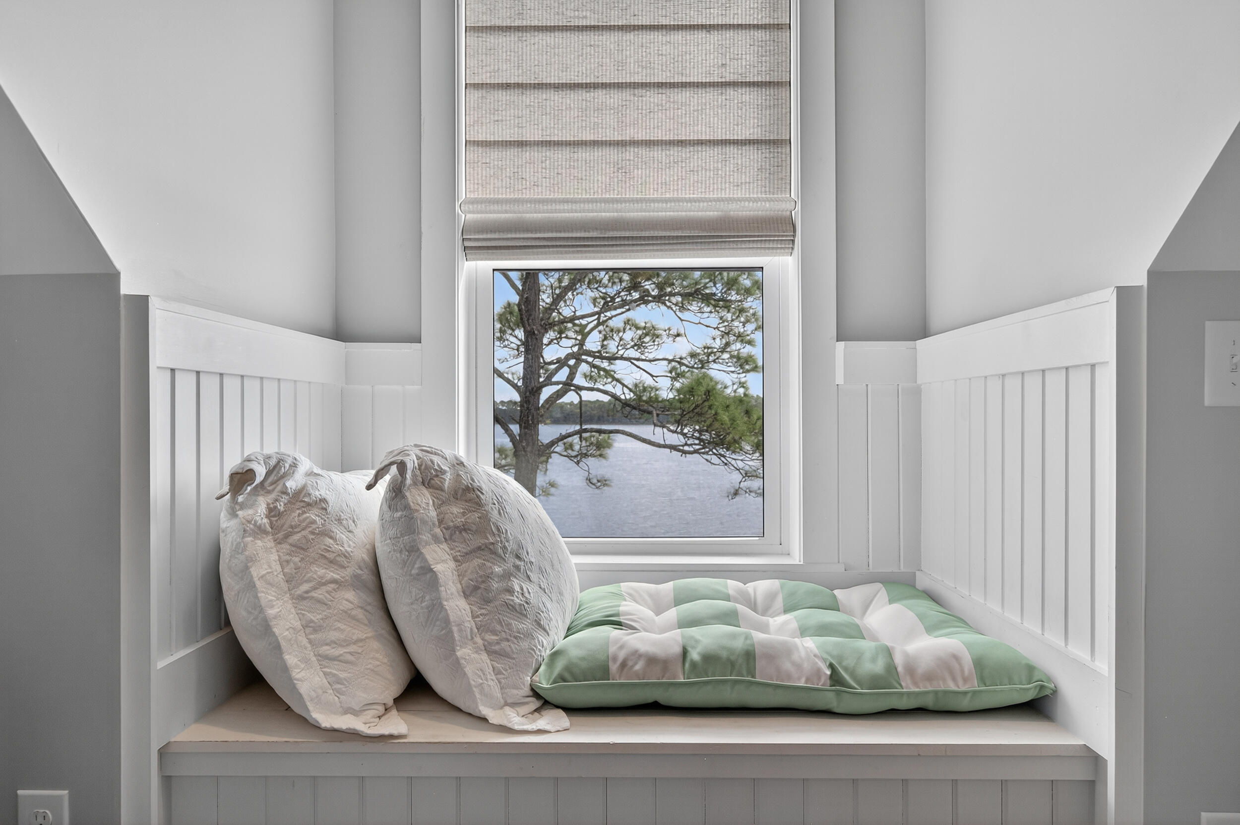 2975 Holley Point Road