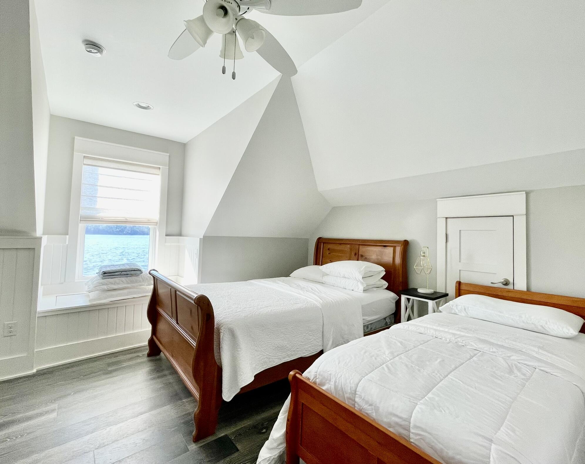 2975 Holley Point Road