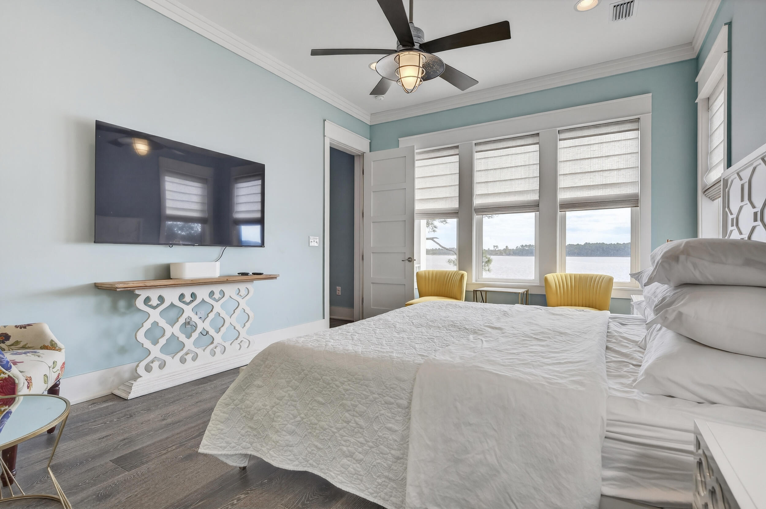 2975 Holley Point Road