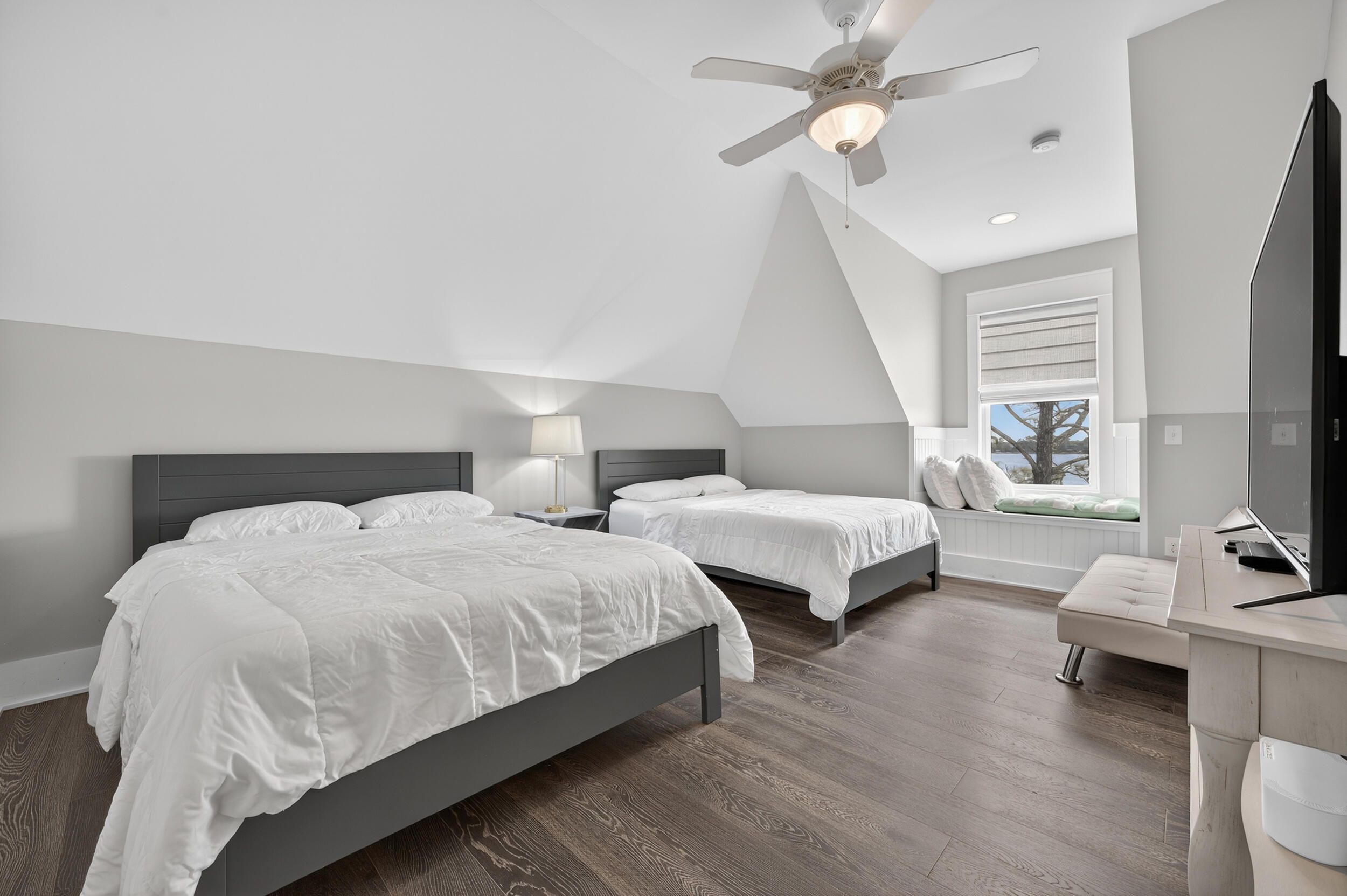 2975 Holley Point Road