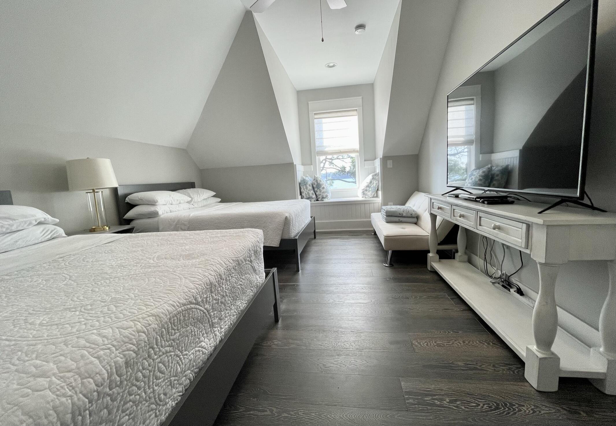 2975 Holley Point Road