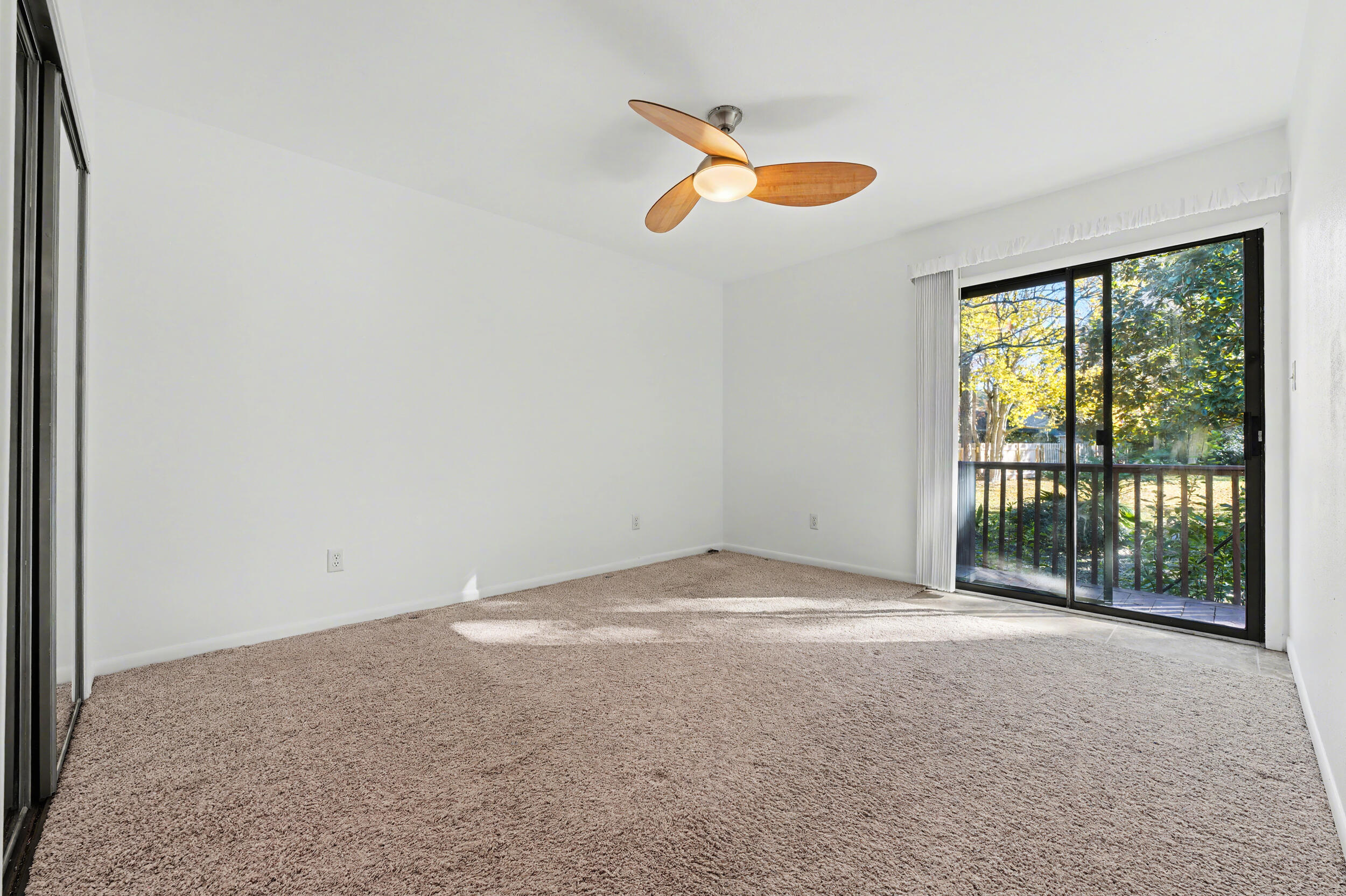 1567 Whisper Bay Boulevard