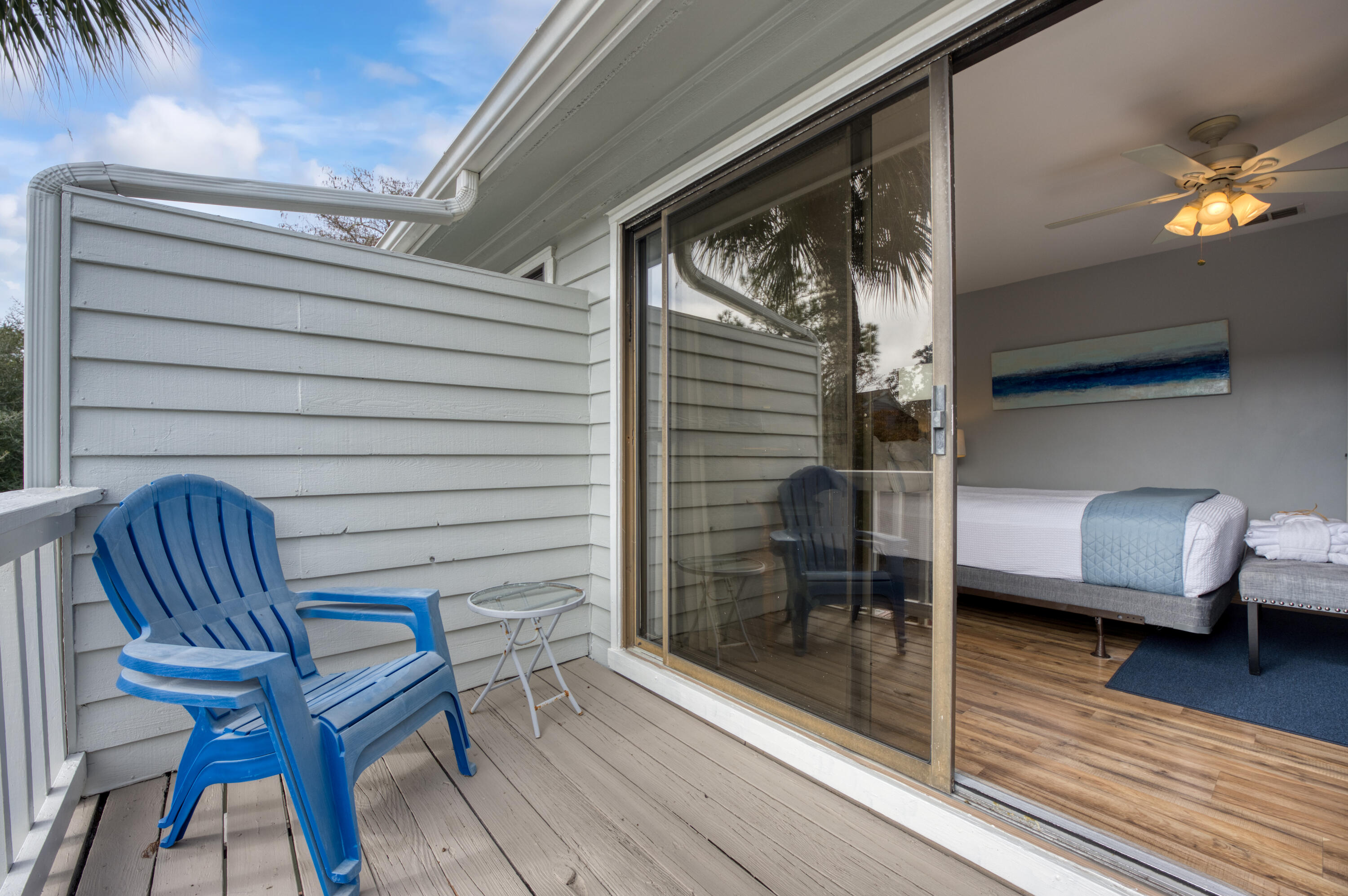 59 N Myrtle Drive 207