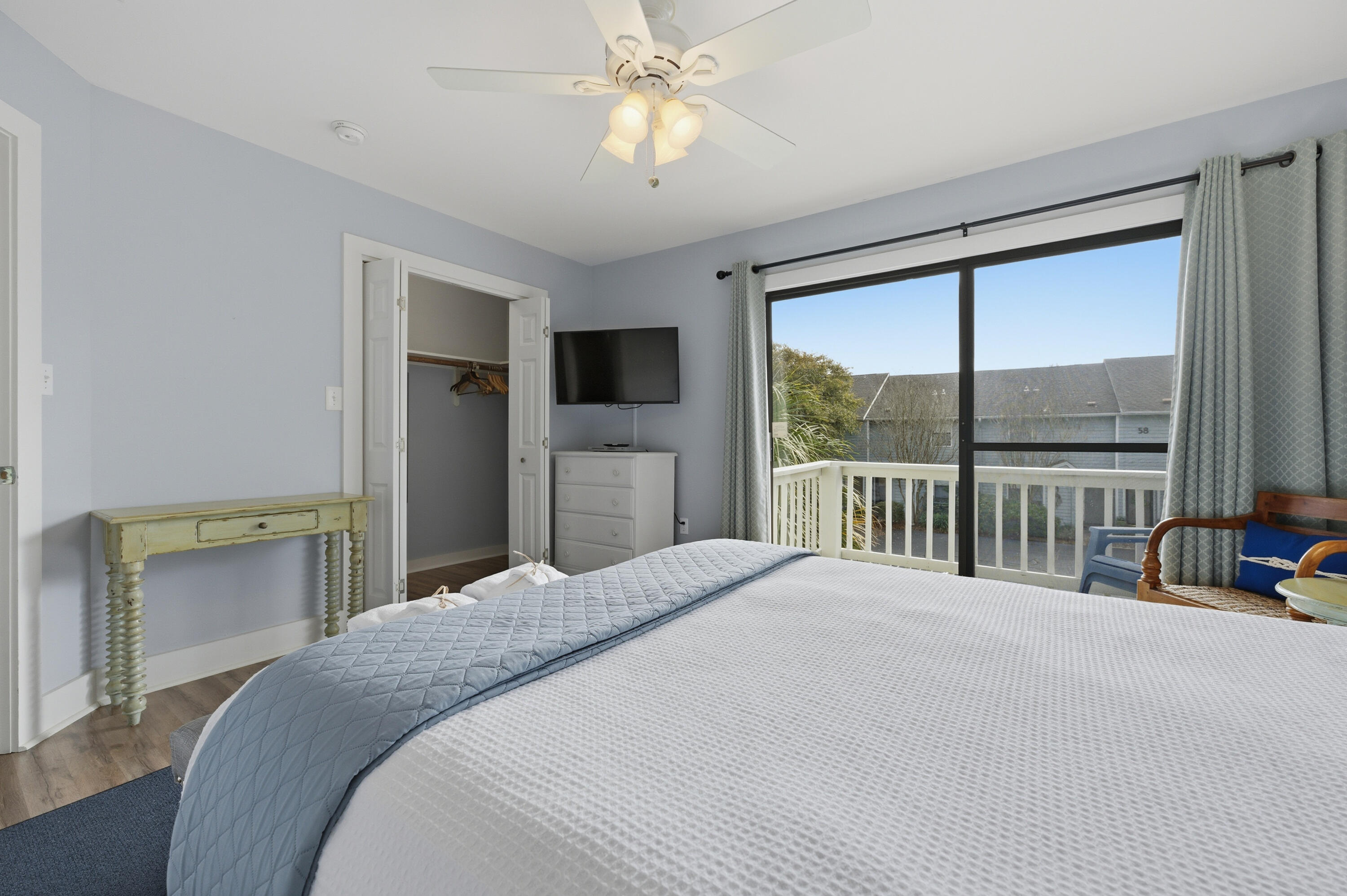 59 N Myrtle Drive 207