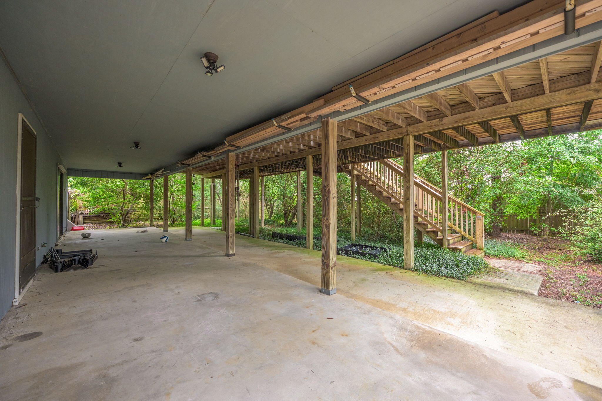 6913 Sea Shark Circle