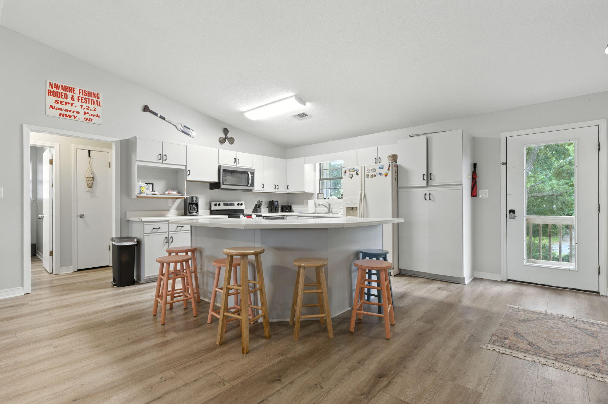 6913 Sea Shark Circle