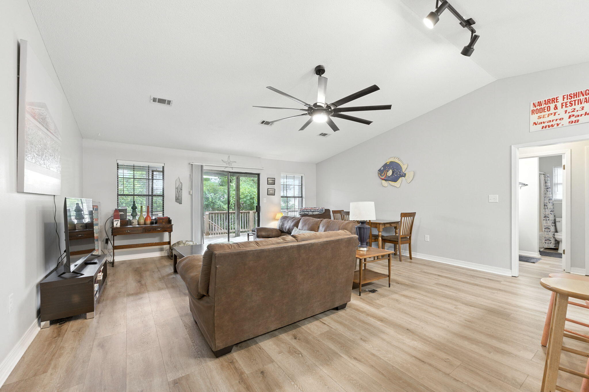 6913 Sea Shark Circle