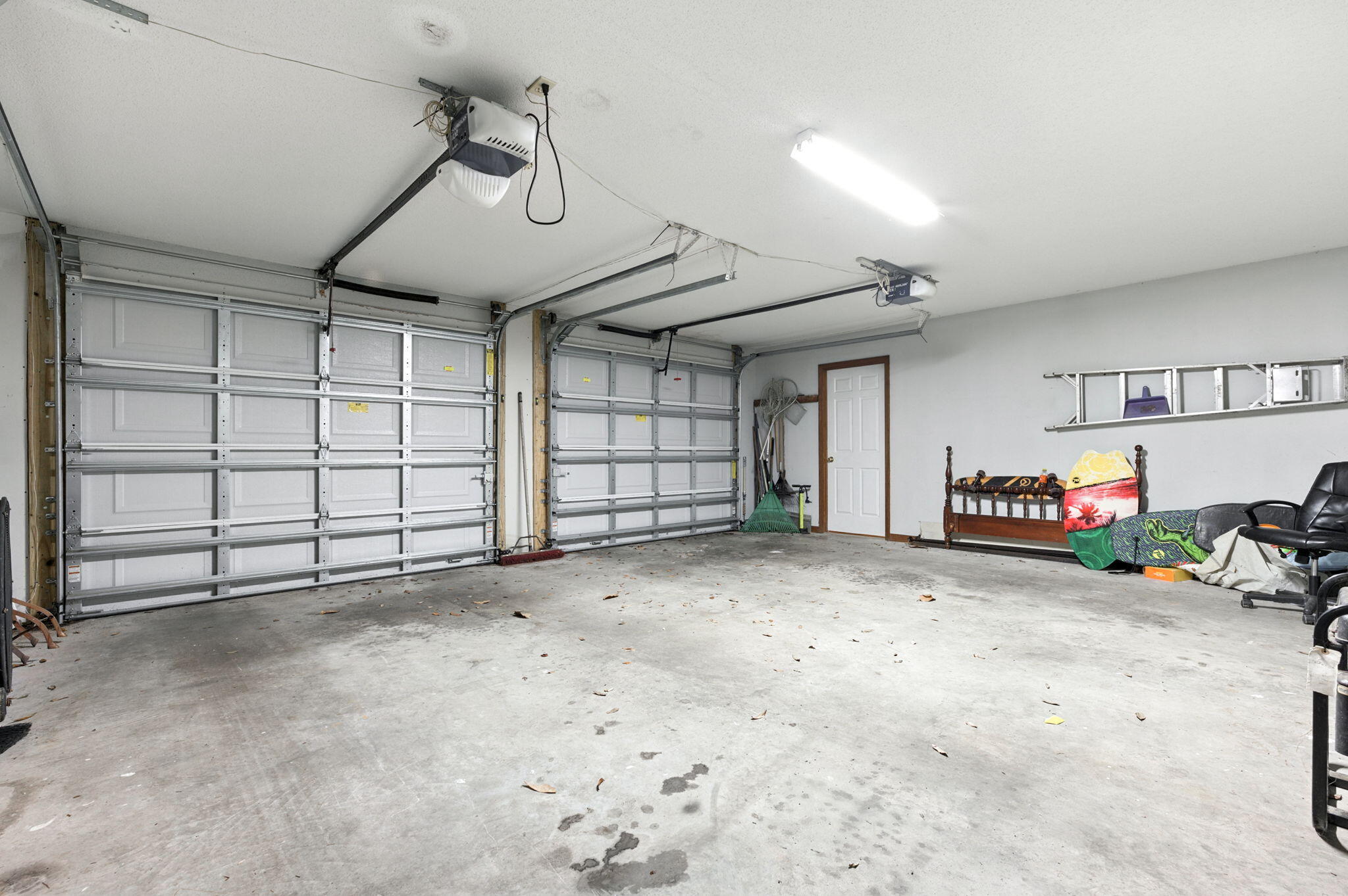 6913 Sea Shark Circle