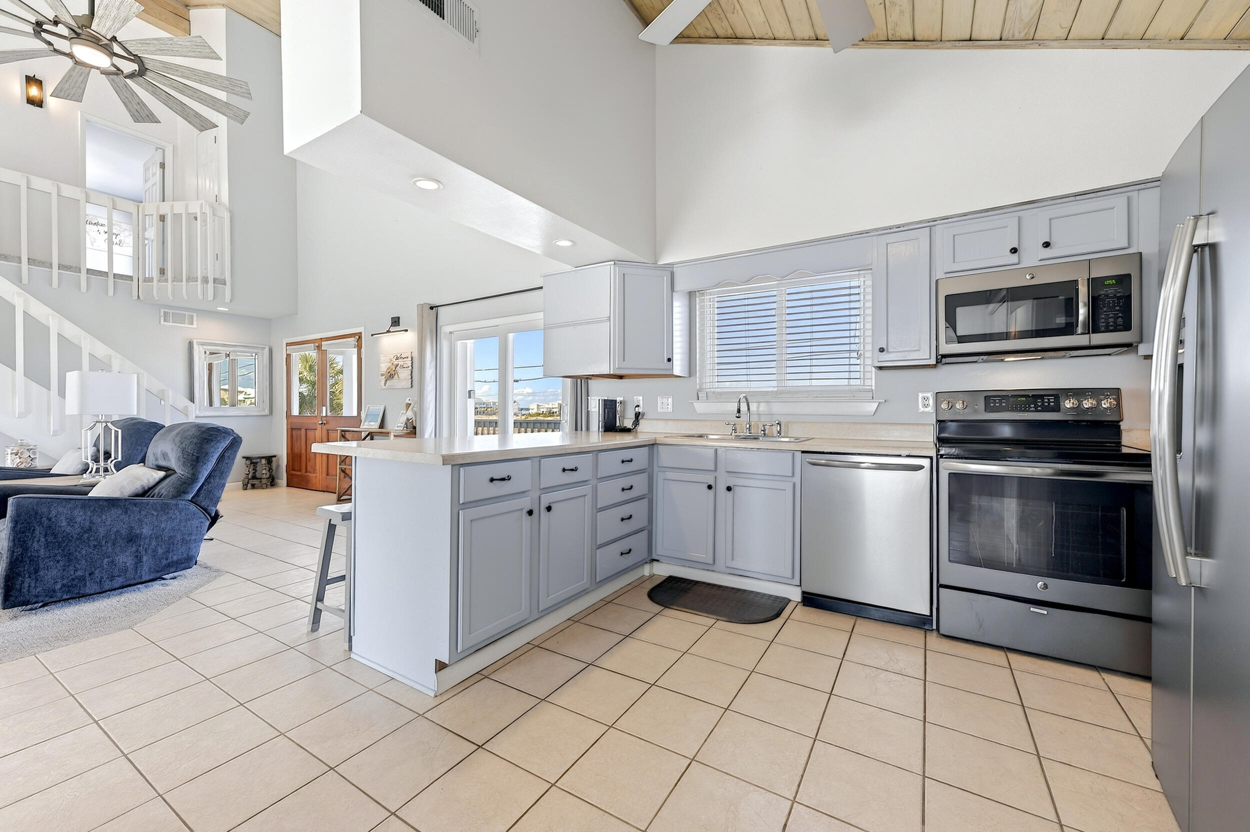 7569 White Sands Boulevard