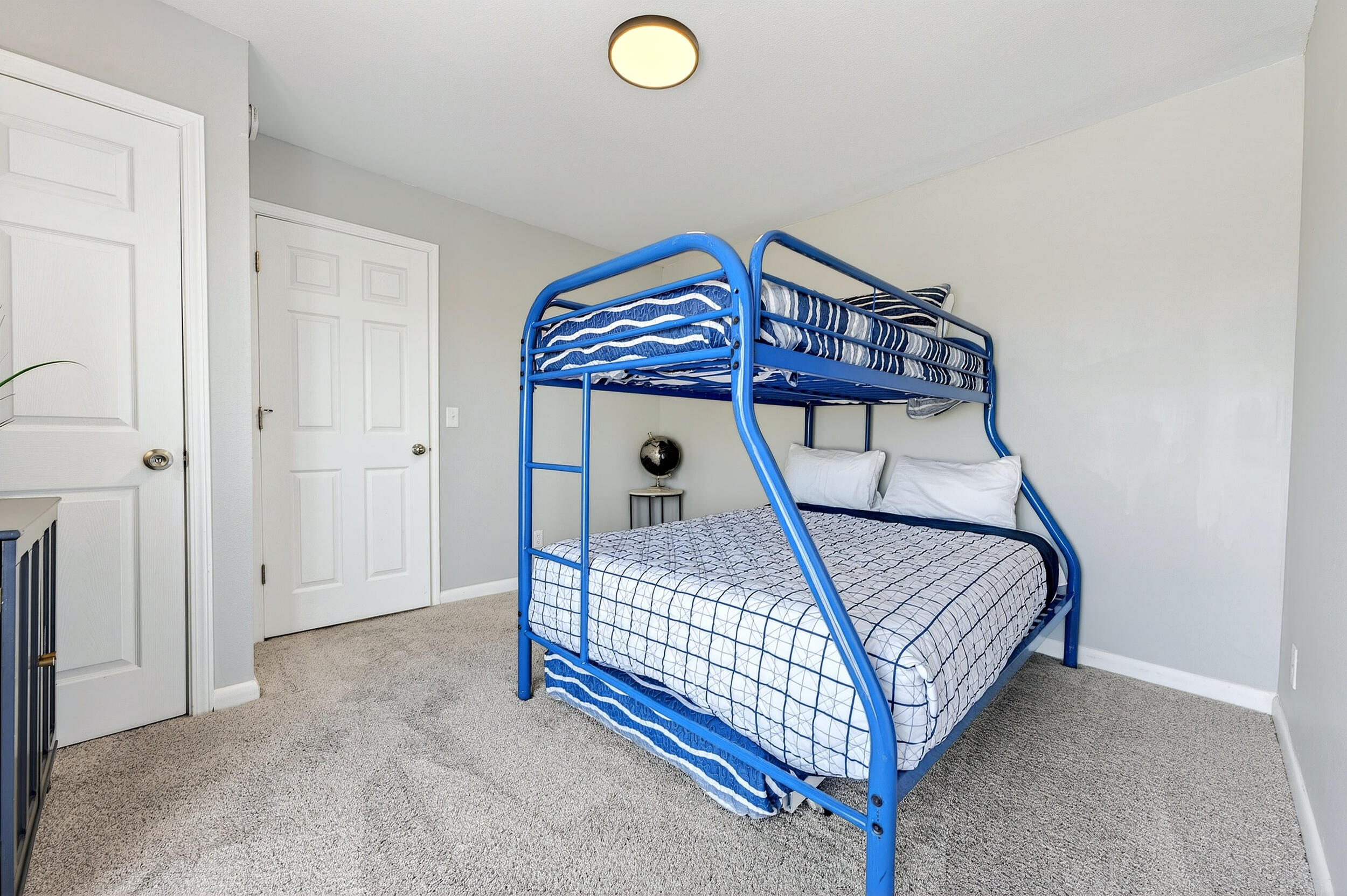 7569 White Sands Boulevard