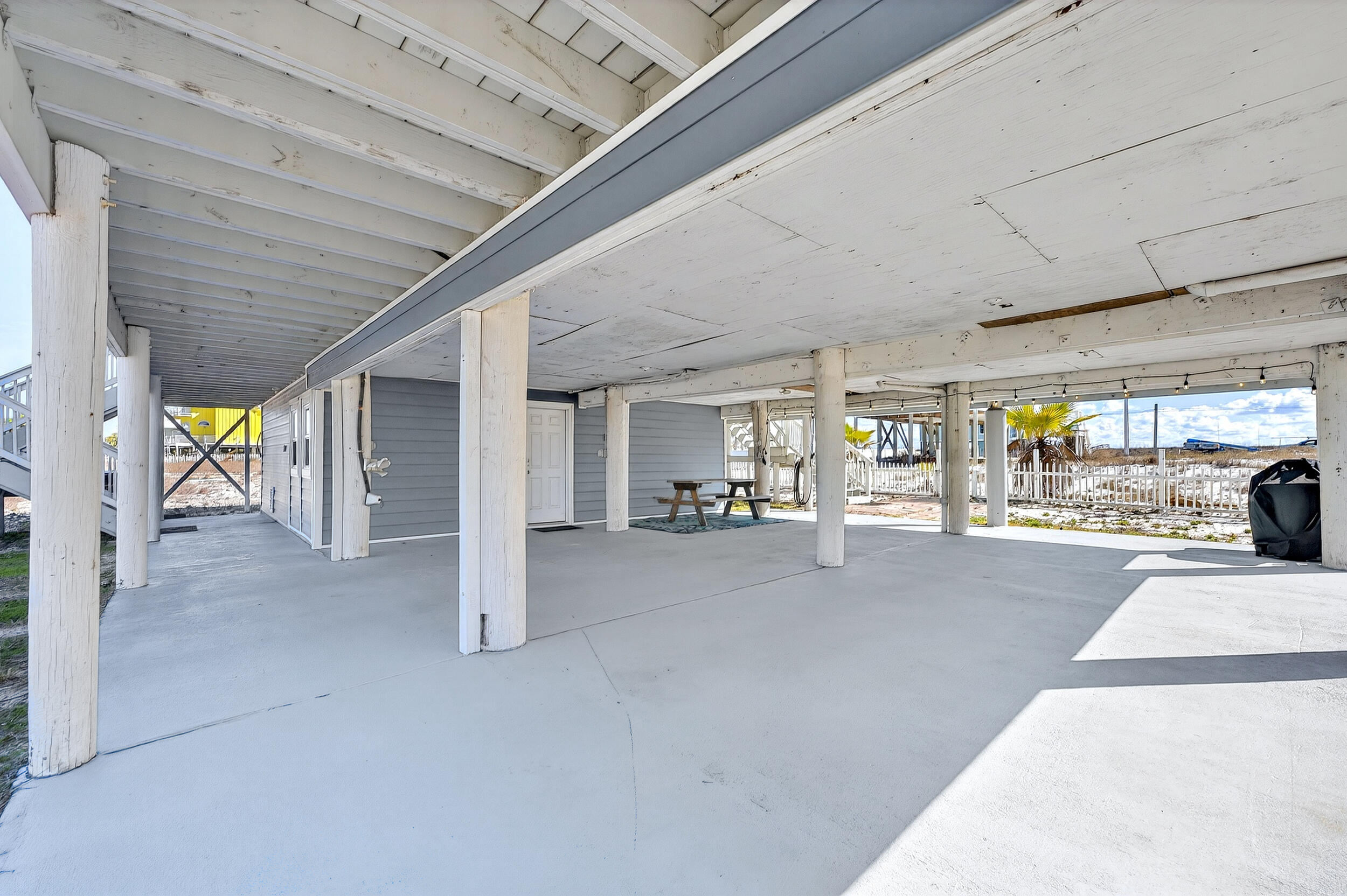 7569 White Sands Boulevard