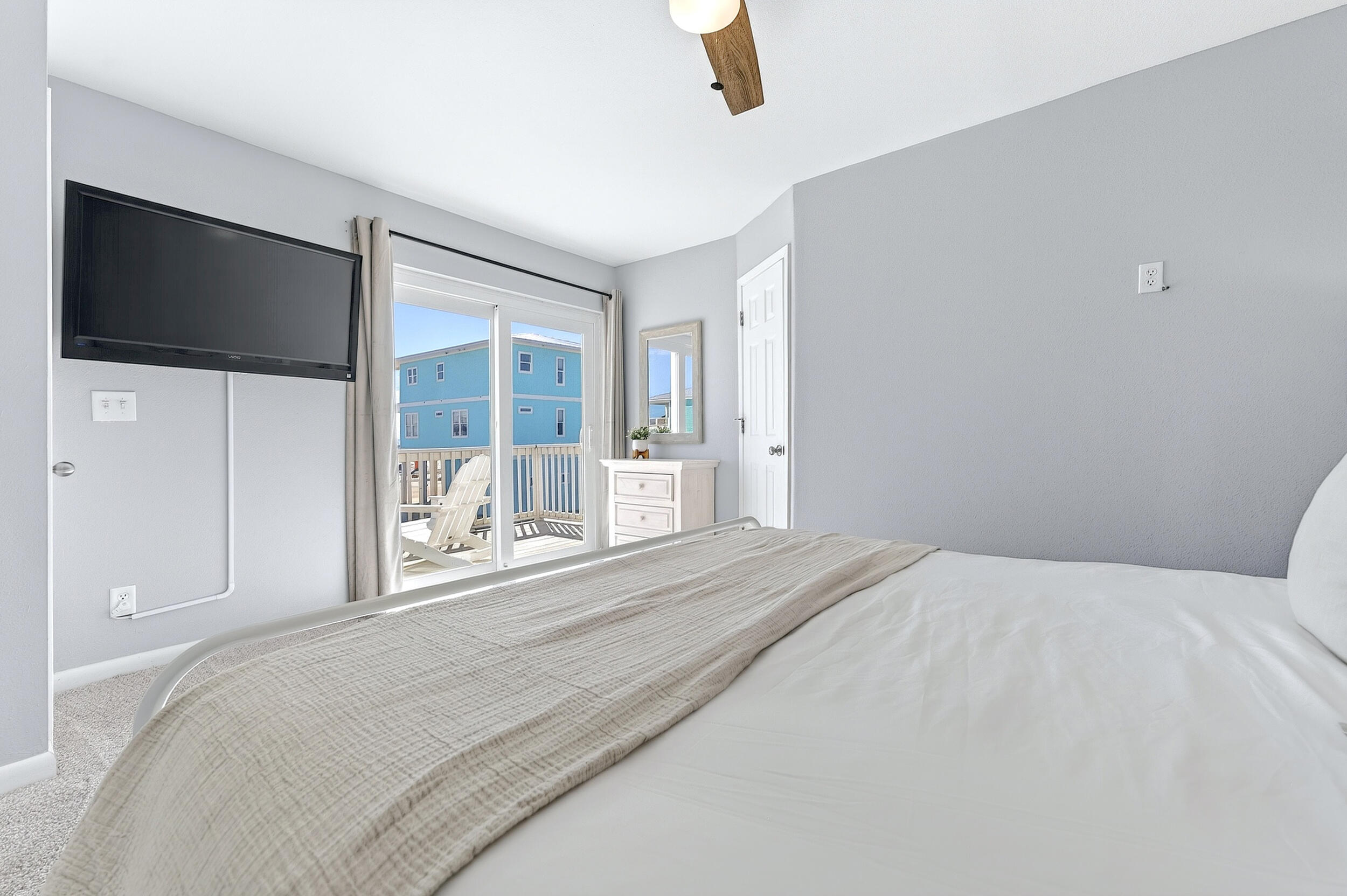 7569 White Sands Boulevard