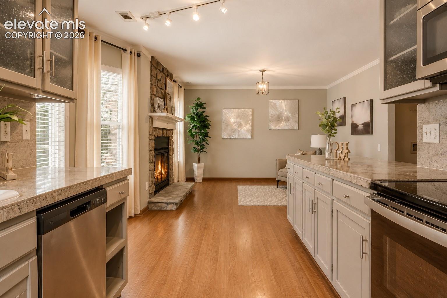 1142 Dancing Horse Drive