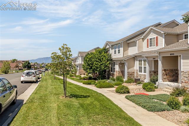 8753 Bamboo Grove