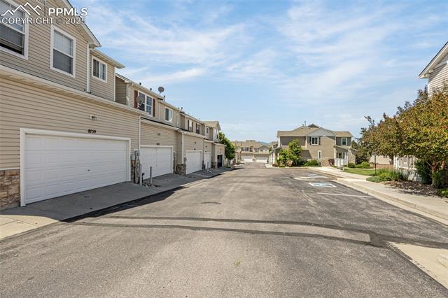 8753 Bamboo Grove