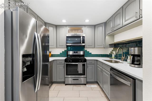 701 Harlan Street E1