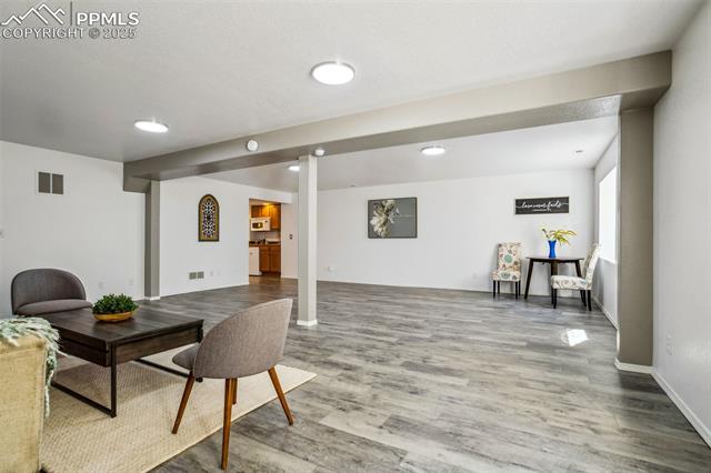 7619 High Gate Drive