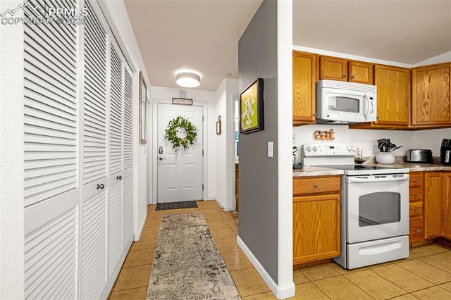 3755 Hartsock Lane 208