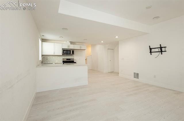 6725 Monterey Pine Loop