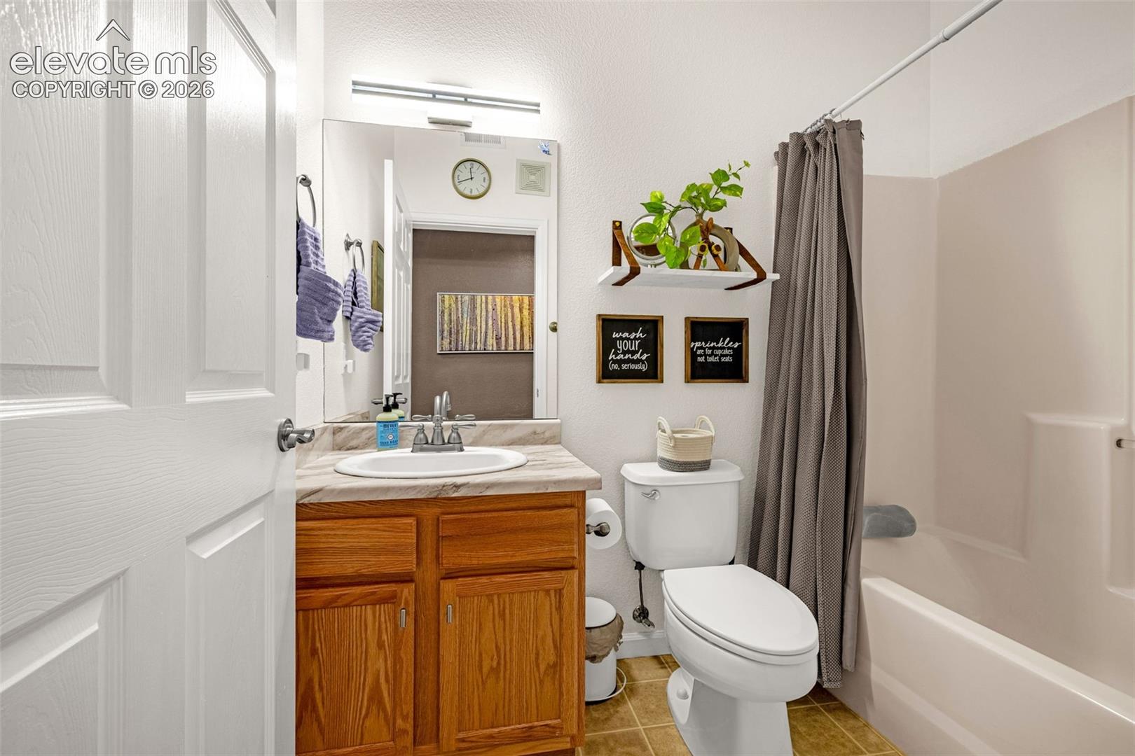 3755 Hartsock Lane Unit: 208