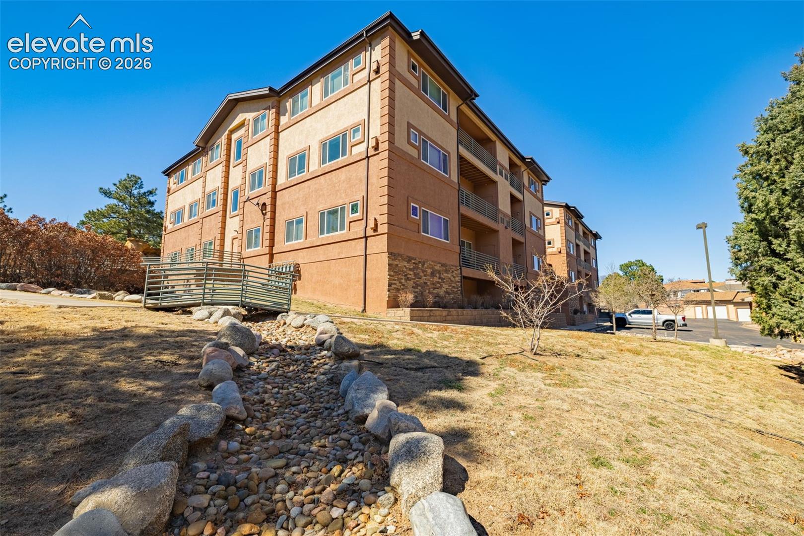 3755 Hartsock Lane Unit: 208