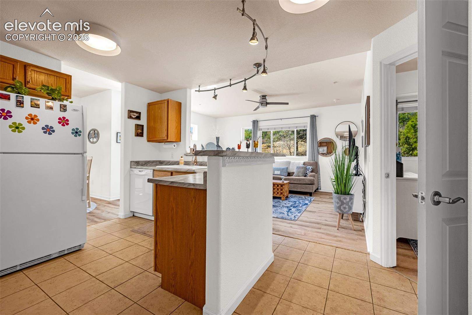 3755 Hartsock Lane Unit: 208