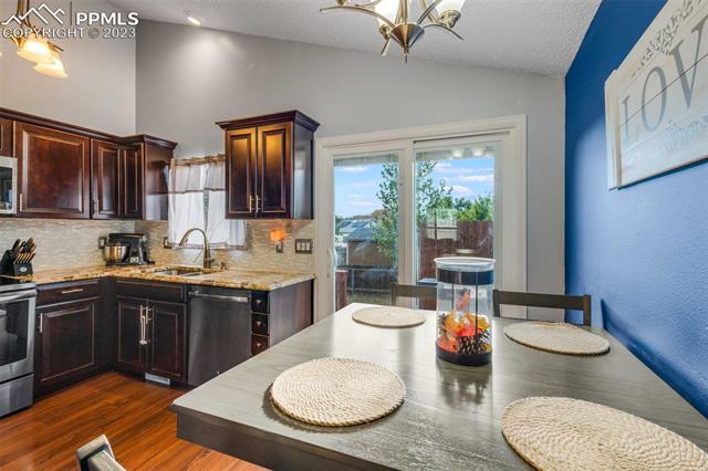 3320 Galleria Terrace