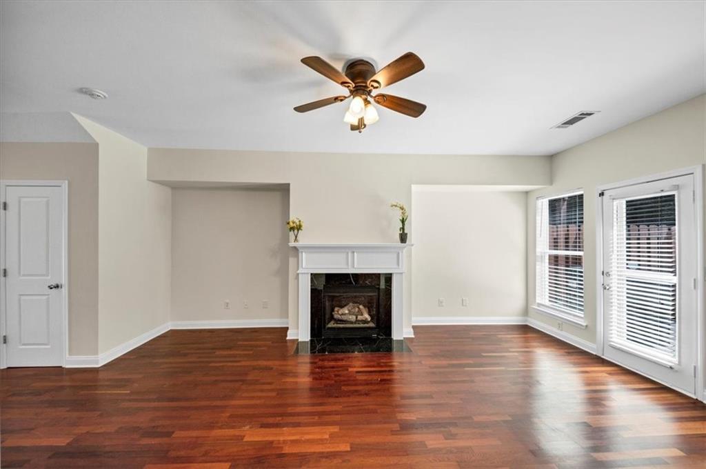 5885 Brookside Oak Circle