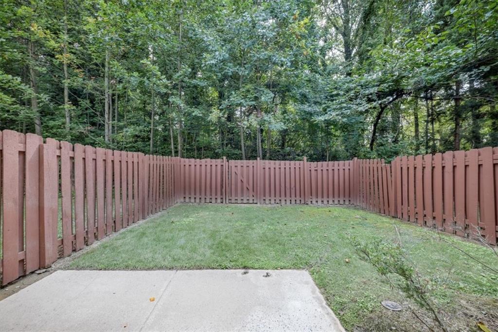 5885 Brookside Oak Circle