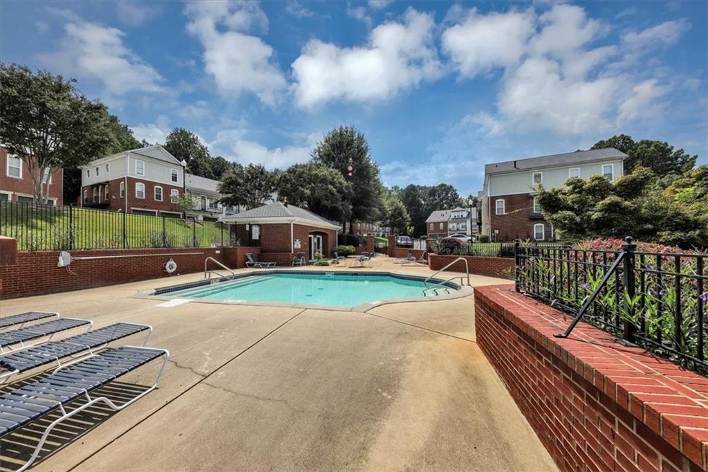 5885 Brookside Oak Circle