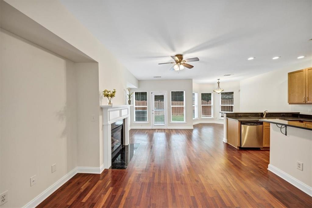 5885 Brookside Oak Circle