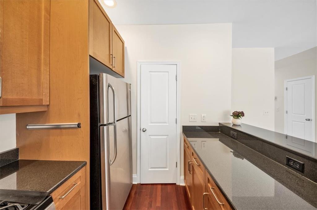 5885 Brookside Oak Circle