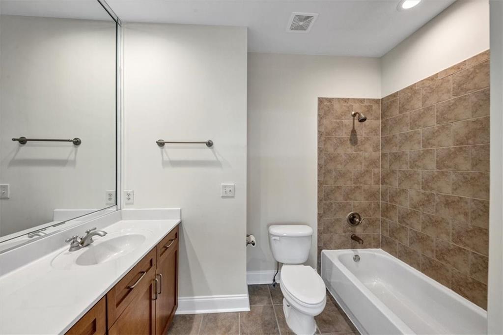 5885 Brookside Oak Circle