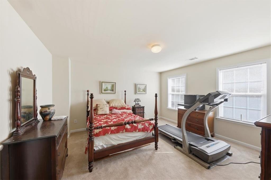 595 Briarhurst Court