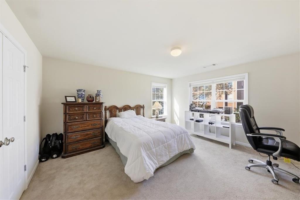 595 Briarhurst Court