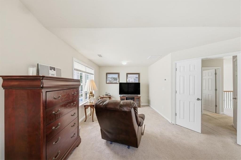 595 Briarhurst Court