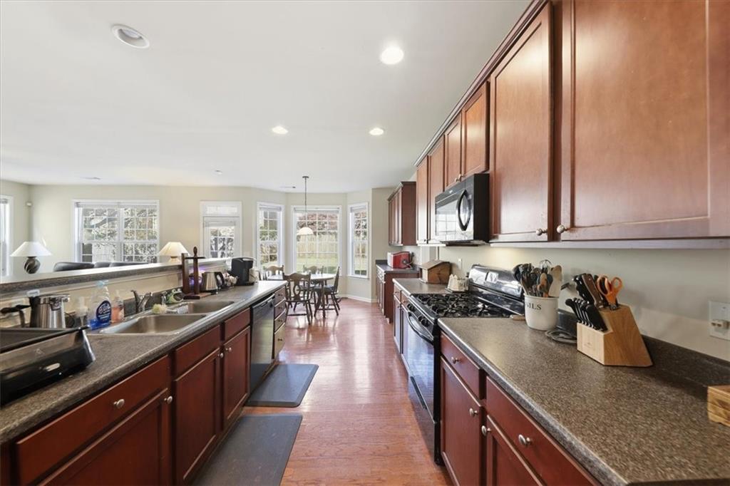 595 Briarhurst Court