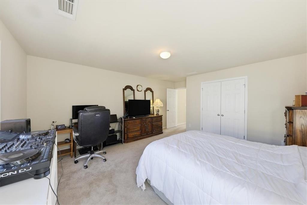 595 Briarhurst Court