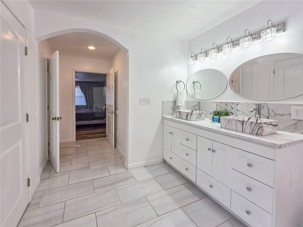 3944 Thornhill Drive SW