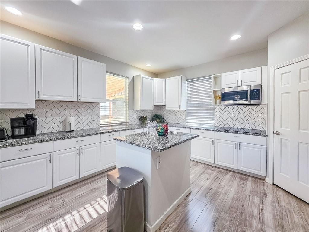 3944 Thornhill Drive SW