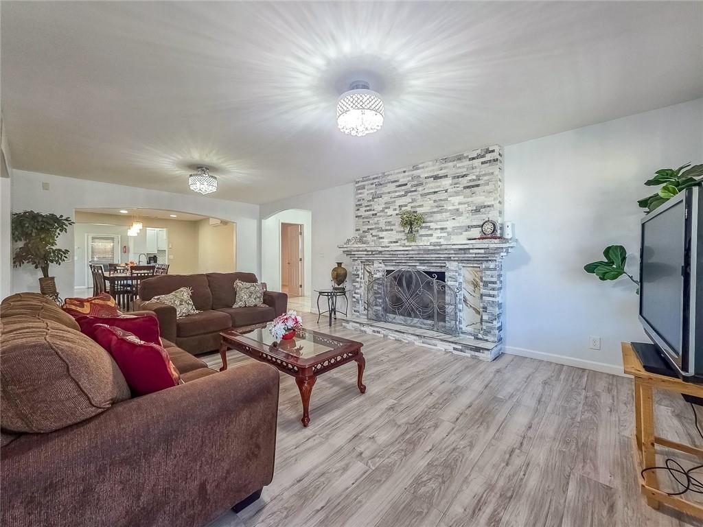 3944 Thornhill Drive SW