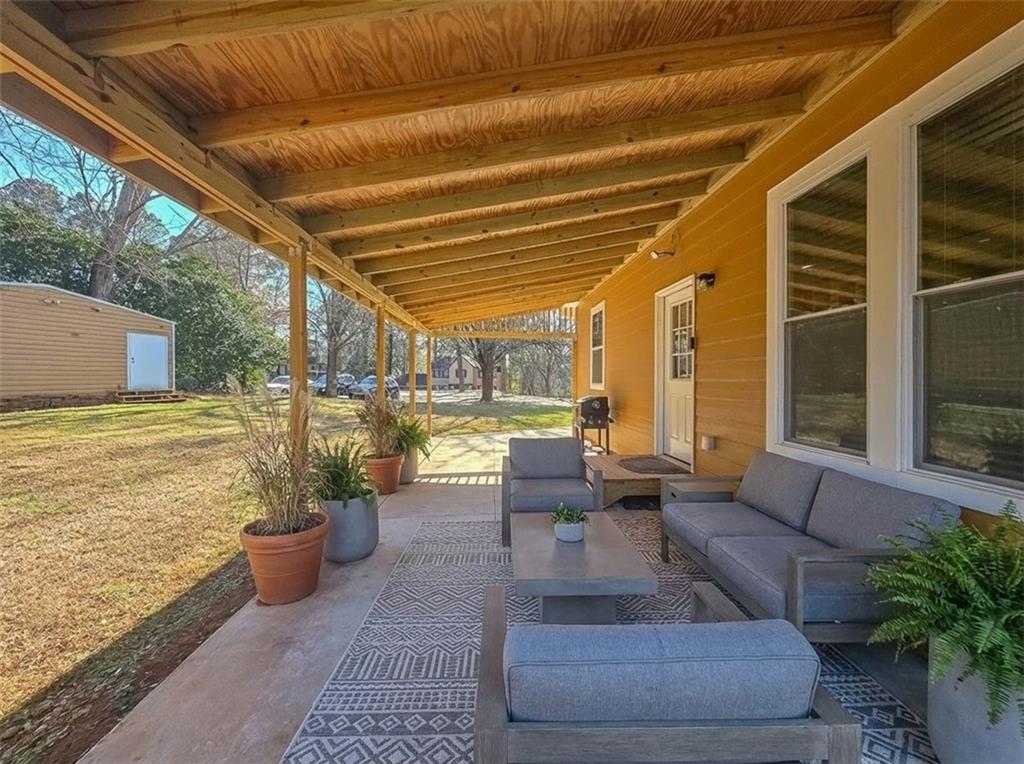 3944 Thornhill Drive SW